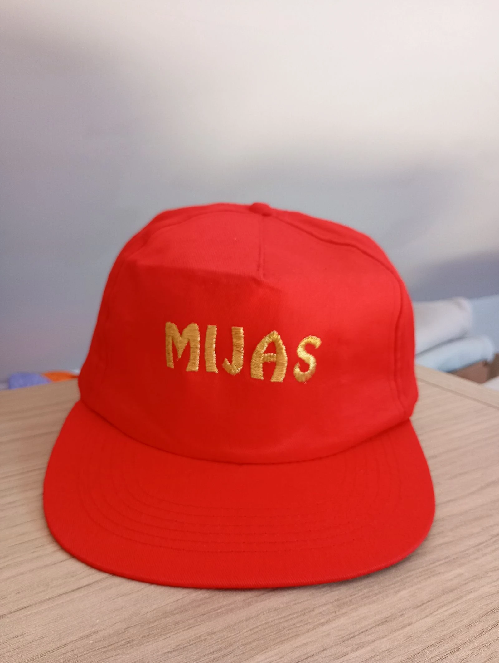 Casquette vintage années 90 snapback rouge